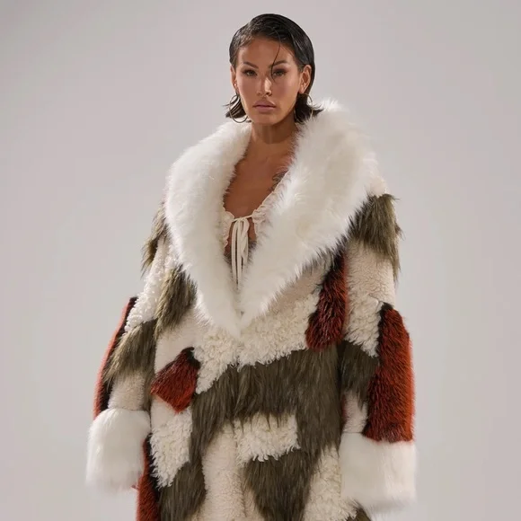 NWT Akira Patchwork Faux Fur Coat in Cream, Olive & Rust 1X /2X - Picture 5 of 12